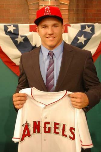 Mike Trout Picture iPhone Shared By Aleece14 Desktop Wallpaper