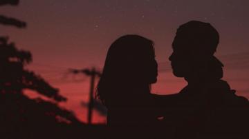 Wallpaper Couple Silhouettes Hugs Night
