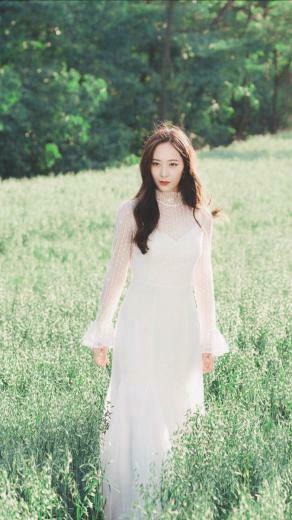 Krystal On Fan Edit