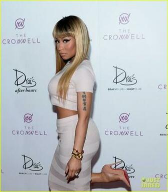 Nicki Minaj Rings In The New Year Vegas