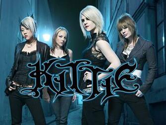 Wallpaper Computer Kittie Band Pose