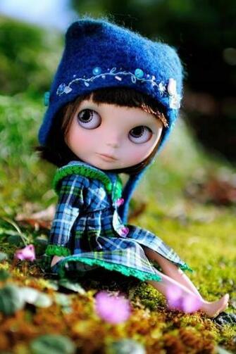 Cute Doll iPhone 4s Wallpaper iPad