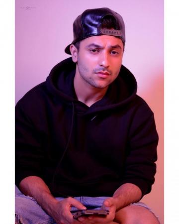 Harsh Beniwal Age Wiki Biography Girlfriend Income Networth