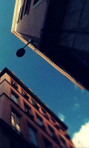 This Kind Of Effect Looks Great On Lockscreen When You Swipe Up
