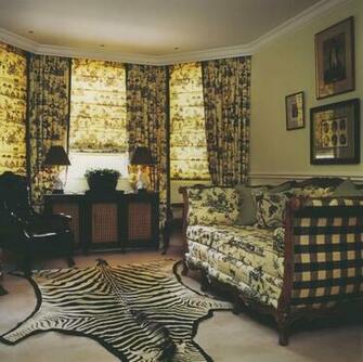 Interior Contemporary Wooden Banyan Tree House Design Silver