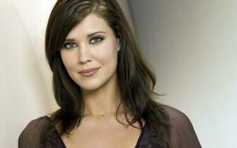 Sarah Lancaster Wallpaper