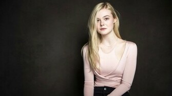 Actress Elle Fanning Wallpaper HD