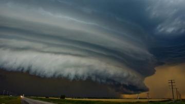 Huge Tornado Wallpaper HD