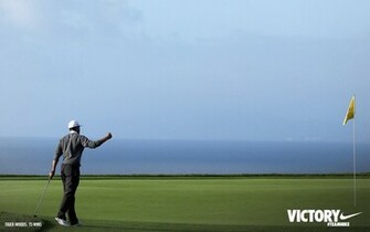 Tiger Woods Nike Golf Wallpaper