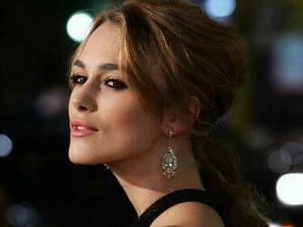 Keira Knightley Wallpaper