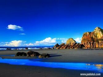 Beautiful Beach Side Scenery Wallpaper Full