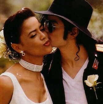 Cute Michael Jackson World Wide Moonwalking Bad Smooth