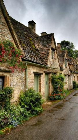 After Rain Village iPhone 5s Wallpaper
