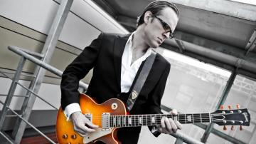 Joe Bonamassa HD Wallpaper And Background