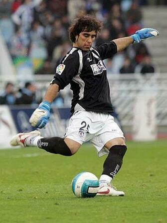 Claudio Bravo Real Sociedad Soccer Series Wallpaper
