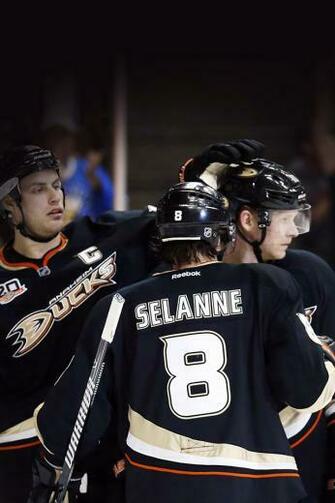 Ryan Getzlaf Teemu Selanne Corey Perry Ios7