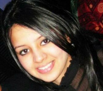 Cricket Streaming Ms Dhoni Wife Sakshi Hot Wallpaper