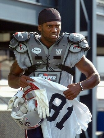 Wallpaper World American Football Player Randy Moss Photo And