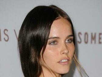 Beautiful Isabel Lucas Wallpaper Full HD Pictures