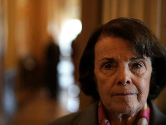 Close Up Shot Of Dianne Feinstein 92ph1hgctgwvzqan Wallpaper