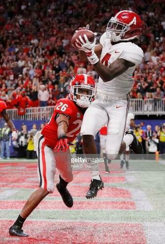 Jerry Jeudy Of The Alabama Crimson Tide Catches A ToucHDown Pass