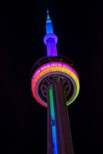 Rainbow Cn Tower By Vmulligan