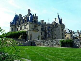 Biltmore Wallpaper