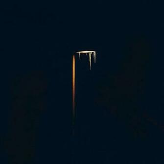 Lantern Pillar Dark Wallpaper