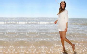 Isabel Lucas HD Wallpaper And Background