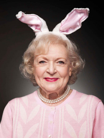 Betty White Background Wallpaper