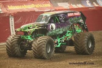 Grave Digger Monster Truck Race Racing G Wallpaper