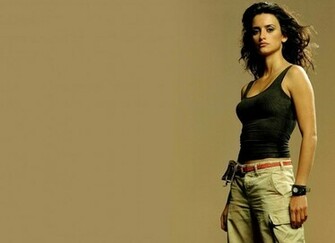 Penelope Cruz Twin Husband HD Wallpaper