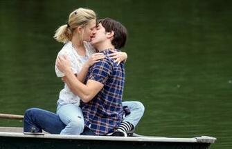 Love Kiss HD Wallpaper For Mobile Beautiful