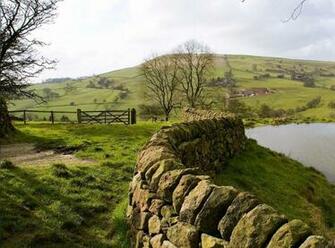 English Countryside Wallpaper