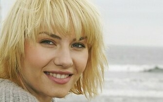 Elisha Cuthbert Wallpaper