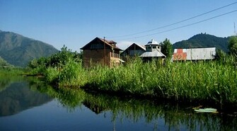 Srinagar Kashmir Dal Lake
