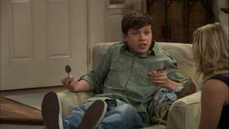 Nick Robinson In Melissa Joey Episode Spies Lies Picture Of