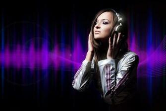 Girl Dj Djs Using Binaural Beats