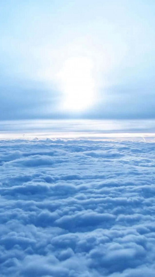 Baby Blue Light Aesthetic Cloud Sea Wallpaper