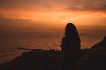 Stunning Sunset Girl Pictures HD Image