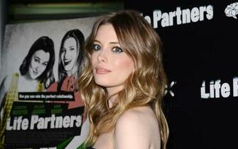 Gillian Jacobs Wallpaper