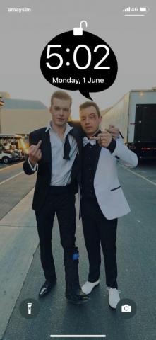 Gallavich Wallpaper I See The Boys Flipping Me Off And It Stops