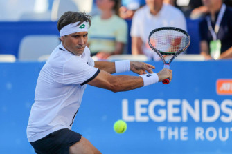 David Ferrer Concentrating On Ball Wallpaper