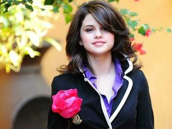 Selena Gomez Wallpaper