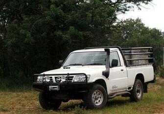 Nissan Patrol Safari Pickup Y61 Wallpaper