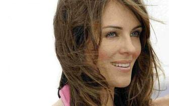 Elizabeth Hurley Wallpaper