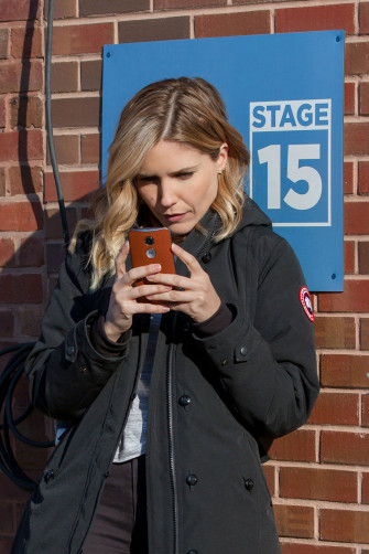 Sophia Bush On The Set Of Chicago Pd In Wallpaper
