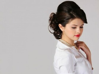 Selena Gomez Wallpaper HD