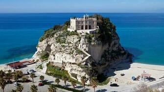 Wallpaper Tropea Palace Mountain Sea Palm Trees UHD