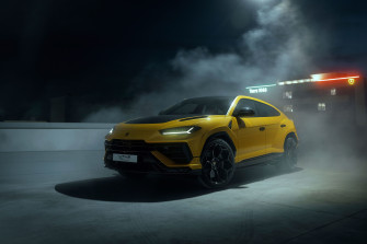 Lamborghini Urus Performante Molto Caldo Details